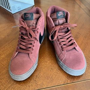 Men’s Nike SB Blazer Mid Sneakers